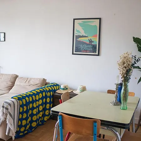 Charming Bright Apt With Balcony In Paris *